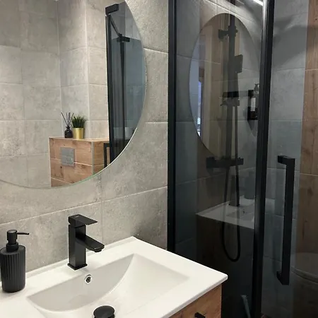 Lux Apart - Apartamenty Z Jacuzzi I Sauna Nad Wisla Ustron Exterior photo