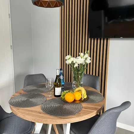 Lux Apart - Apartamenty Z Jacuzzi I Sauna Nad Wisla Ustron Exterior photo