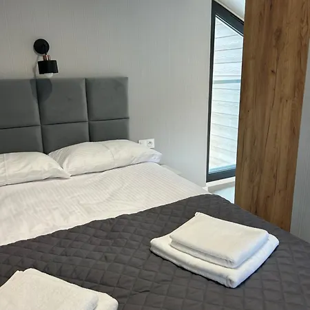 Lux Apart - Apartamenty Z Jacuzzi I Sauna Nad Wisla Ustron Exterior photo